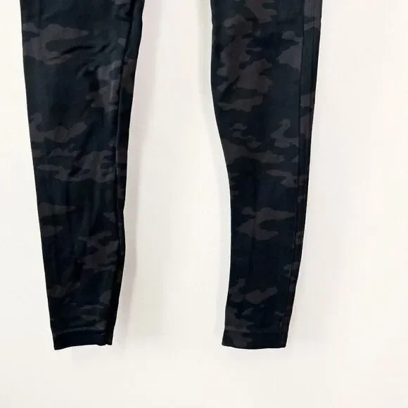 Spanx Look At Me Now Seamless High Waisted Camo Leggings - Picture 5 of 5